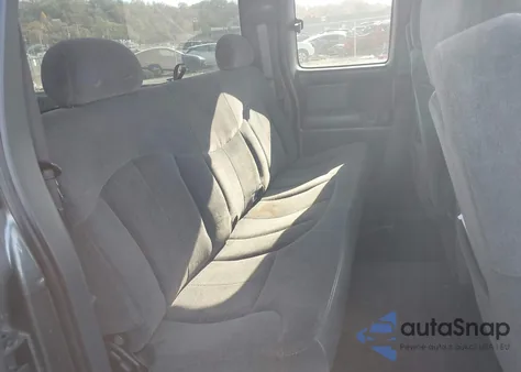 2001 Chevrolet Silverado 1500 Ls z USA, uszkodzony, nr VIN 2GCEC19T811197229